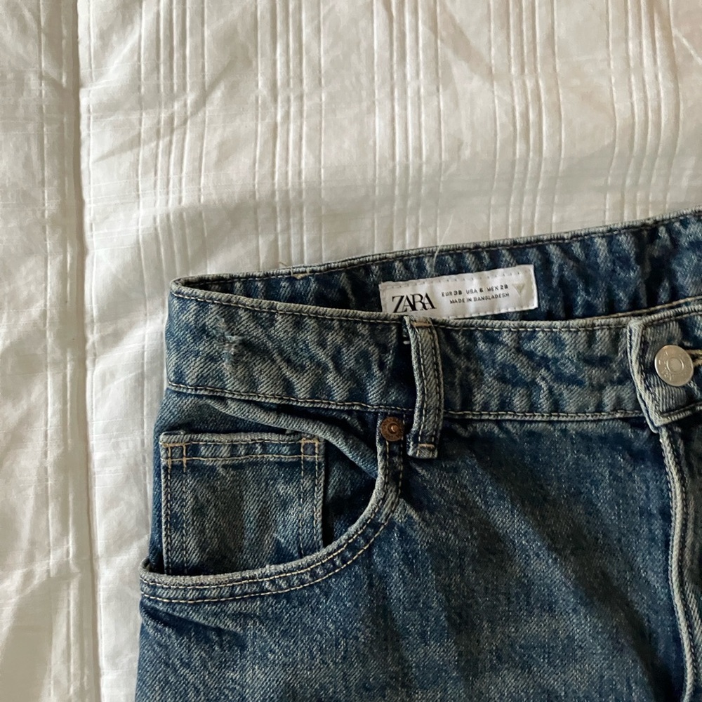 Zara low rise wide leg medium wash jeans